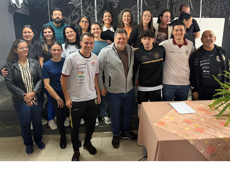 CAD Futsal leva mensagem de disciplina, sonhos e oportunidades aos alunos do Colégio Estadual Newton Felipe Albach